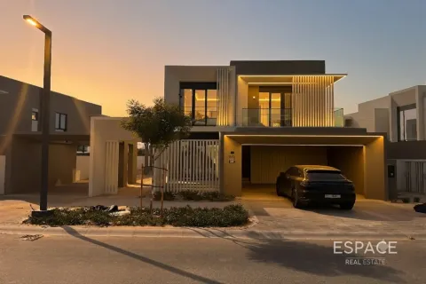 Villa til leie i Jebel Ali, Dubai, Emiratene 4 soverom, 376 kvm Nr. 738186 - Foto 2