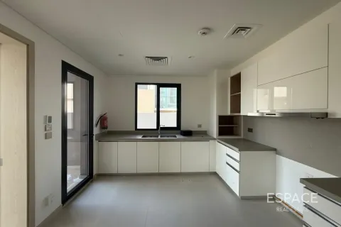 Villa til leie i Jebel Ali, Dubai, Emiratene 4 soverom, 376 kvm Nr. 738186 - Foto 6
