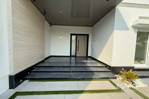 Villa te huur in Meadows, Dubai, VAE 5 slaapkamers, 391 vr.m., nr 738217 - foto 16