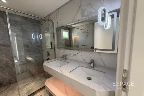 Villa te huur in Meadows, Dubai, VAE 5 slaapkamers, 391 vr.m., nr 738217 - foto 12