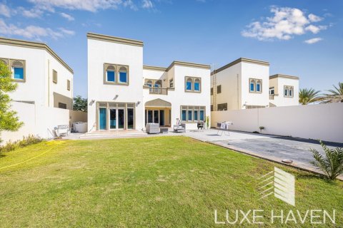 Villa en Jumeirah Park, Dubai, EAU 3 dormitorios, 284.75 m² № 571373