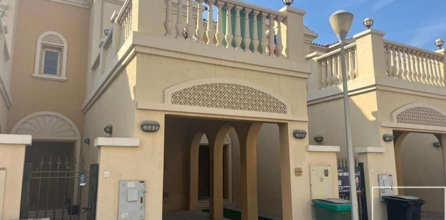 Rekkehus i Jumeirah Village Triangle, Dubai, Emiratene 2 soverom, 180.05 kvm nr. 755334