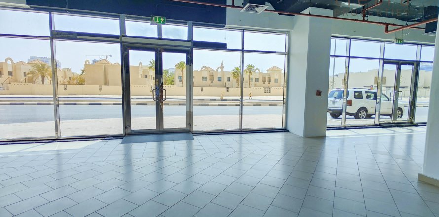 Propriedade comercial em Dubai, EAU 780.6 m2 № 569298