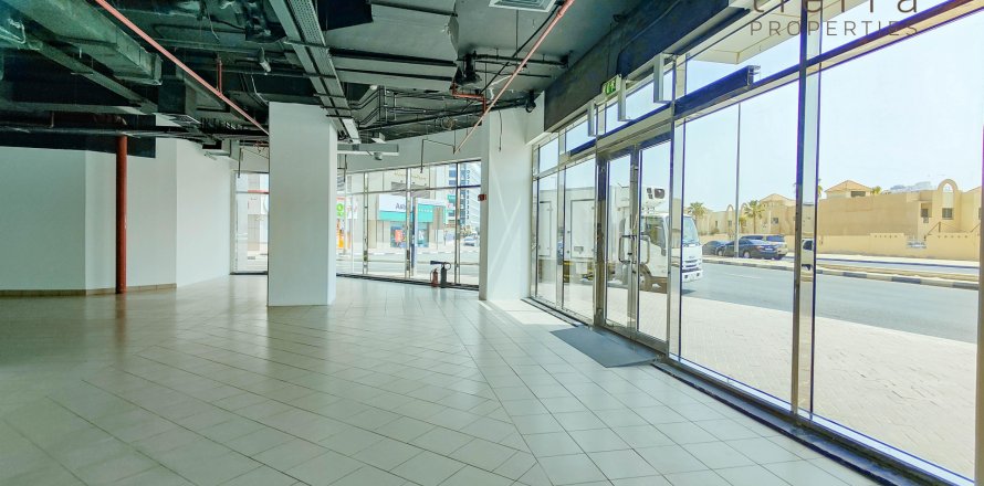 Proprietà commerciale a Dubai, EAU 848.8 mq. № 569299