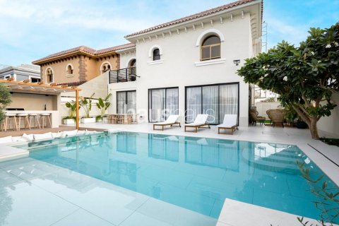 Villa in Falcon City of Wonders, Dubai, VAE: 5 Schlafzimmer, 814 m2 Nr. 627107