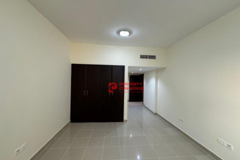 דירה להשכרה ב Al Quoz, Dubai, איחוד האמירויות 2 חדרי שינה, 109 מ"ר, מספר 542116 - תמונה 3
