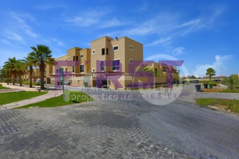 Vila di Al Raha Gardens, Abu Dhabi, UEA 5 kamar tidur, 481.2 m2 nomor 406789 - foto 15