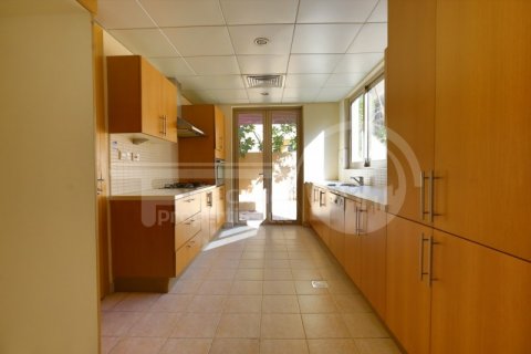 Townhouse di Al Raha Gardens, Abu Dhabi, UEA 4 kamar tidur, 232.5 m2 nomor 406791 - foto 6