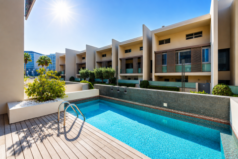 Casa urbana em Al Raha Beach, Abu Dhabi, EAU 4 quartos, 622.08 m2 № 757487