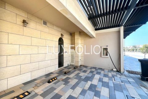 Radový dom v Jumeirah Golf Estates, Dubai, SAE 3 spálne, 204 m2 č. 628344 - Fotografia 12
