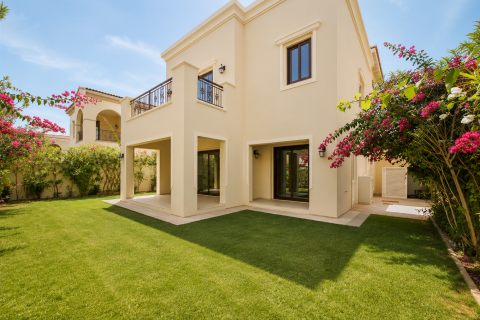 Villa em Arabian Ranches 2, Dubai, EAU 5 quartos, 356.65 m2 № 750509
