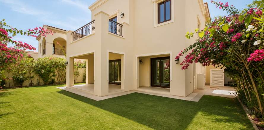 Villa in Arabian Ranches 2, Dubai, VAE: 5 Schlafzimmer, 356.65 m2 Nr. 750509