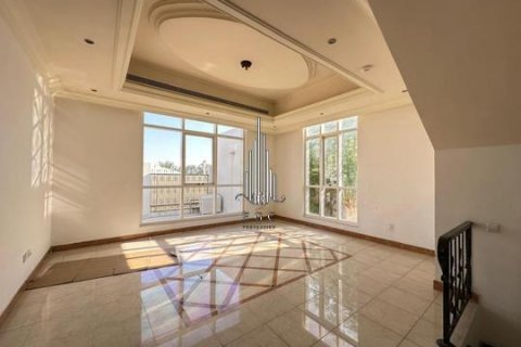 Villa para arrendamento em Al Bateen, Abu Dhabi, EAU 7 quartos, 557.4 m2 № 544451 - foto 11