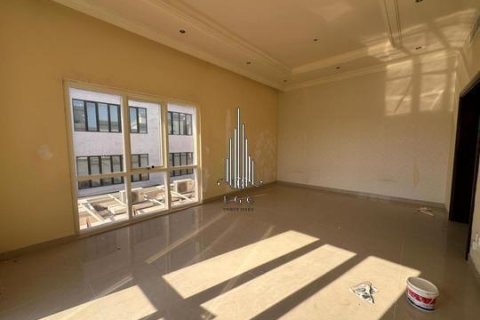 Villa para arrendamento em Al Bateen, Abu Dhabi, EAU 7 quartos, 557.4 m2 № 544451 - foto 5