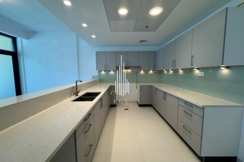 Duplex de închiriat în Al Raha Beach, Abu Dhabi, EAU 3 dormitoare, 296.5 mp.  №476968 - poză 4