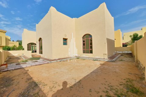 Villa i Sas Al Nakheel, Abu Dhabi, Emiratene 3 soverom, 208.6 kvm nr. 476966