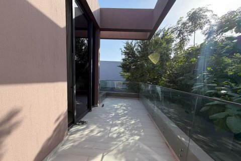 Vila di Tilal City, Sharjah, UAE 4 bilik tidur, 399.2 meter persegi № 748444 - foto 29