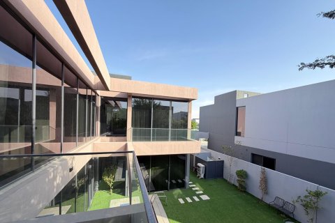 Vila di Tilal City, Sharjah, UAE 4 bilik tidur, 399.2 meter persegi № 748444 - foto 22