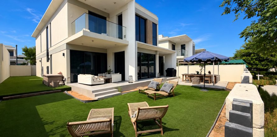 Villa i Tilal Al Ghaf, Dubai, UAE 4 soveværelser, 464.24 kvm № 748445