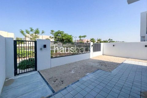 Villa para arrendamento em Dubai Land, Dubai, EAU 4 quartos, 230 m2 № 627061 - foto 13