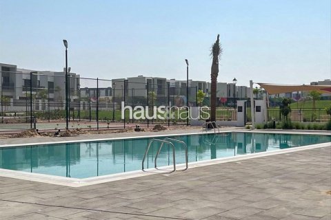 Villa para arrendamento em Dubai Land, Dubai, EAU 4 quartos, 230 m2 № 627061 - foto 14