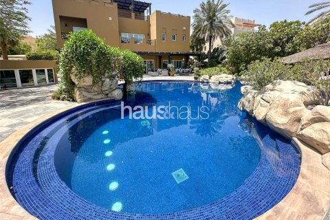 Villa itt: Arabian Ranches, Dubai, EAE, 6 hálószoba, 895 m², azonosító: 627062 - fénykép 18