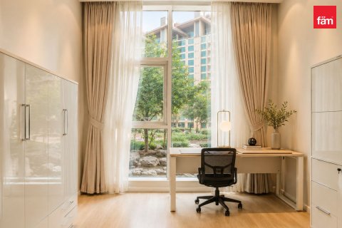 Apartament në Palm Jumeirah, Dubai, Emiratet e Bashkuara Arabe 3 dhoma gjumi, 210.5 m2. № 753276 - Foto 12