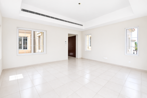 ویلا برای اجاره در Arabian Ranches، Dubai، امارات متحده عربی 4 خوابه ، 704.58 متر مربع ، شماره 750549 - تصویر 4