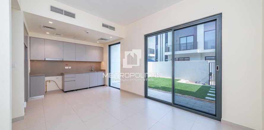 Villa i Dubai South (Dubai World Central), Dubai, UAE 3 soveværelser, 181 kvm № 664426