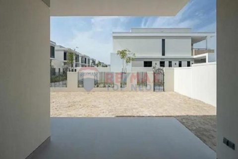 Villa para arrendamento em Tilal Al Ghaf, Dubai, EAU 4 quartos, 405 m2 № 477293 - foto 4