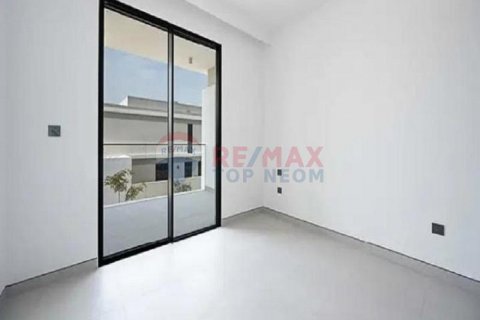 Villa para arrendamento em Tilal Al Ghaf, Dubai, EAU 4 quartos, 405 m2 № 477293 - foto 9