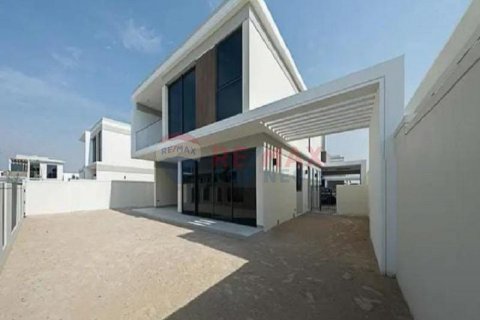 Villa para arrendamento em Tilal Al Ghaf, Dubai, EAU 4 quartos, 405 m2 № 477293 - foto 2