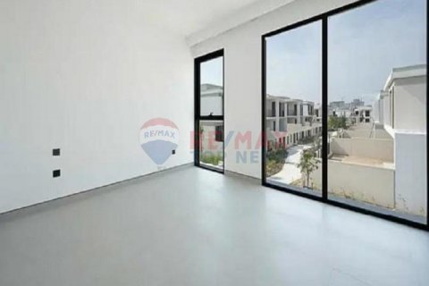 Villa para arrendamento em Tilal Al Ghaf, Dubai, EAU 4 quartos, 405 m2 № 477293 - foto 10