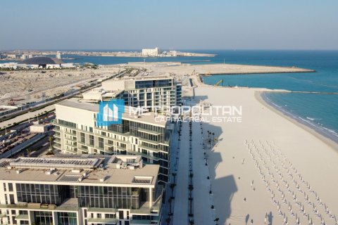 Radový dom na Saadiyat Island, Abu Dhabi, SAE 3 spálne, 305.2 m2 č. 692763 - Fotografia 33