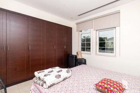 Vilă de închiriat în Jumeirah Park, Dubai, EAU 3 dormitoare, 284.75 mp.  №413588 - poză 5