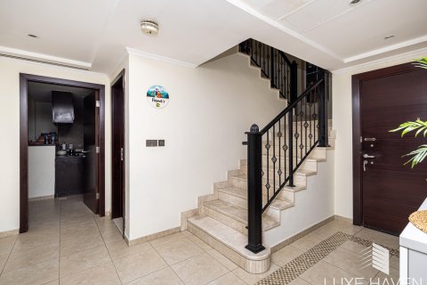Vilă de închiriat în Jumeirah Park, Dubai, EAU 3 dormitoare, 284.75 mp.  №413588 - poză 15