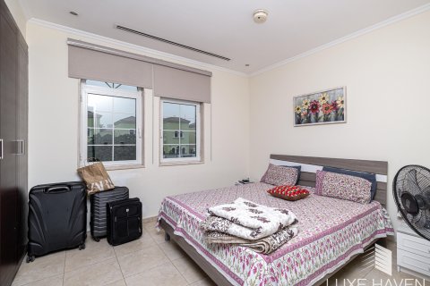 Vilă de închiriat în Jumeirah Park, Dubai, EAU 3 dormitoare, 284.75 mp.  №413588 - poză 6
