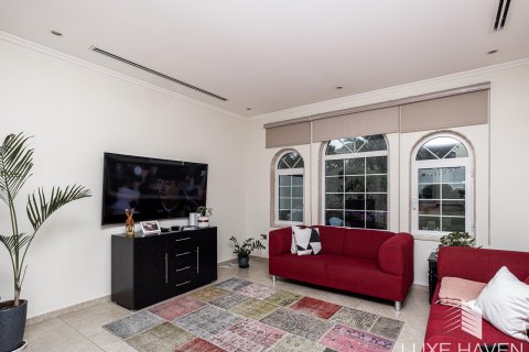 Vilă de închiriat în Jumeirah Park, Dubai, EAU 3 dormitoare, 284.75 mp.  №413588 - poză 3