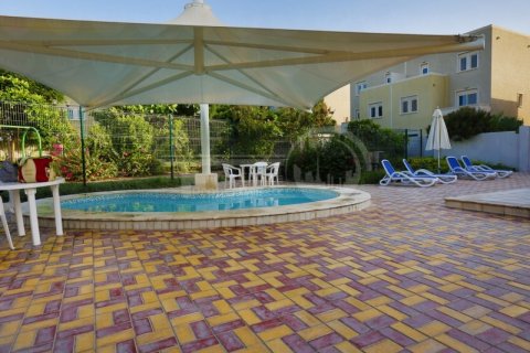 Vila di Abu Dhabi, UAE 3 bilik tidur, 225.2 meter persegi № 410581 - foto 16