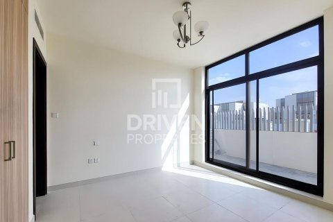 Casa urbana para arrendamento em Mohammed Bin Rashid City, Dubai, EAU 4 quartos, 55387.96 m2 № 765676 - foto 7