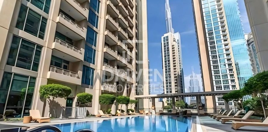 Huoneisto Downtown Dubai (Downtown Burj Dubai), Dubai, Arabiemiraatit 2 makuuhuonetta, 107.77 m2 № 765679