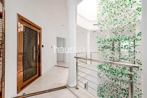 Villa em Palm Jumeirah, Dubai, EAU 5 quartos, 622 m2 № 627027