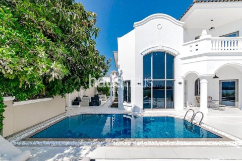 Vilë në Palm Jumeirah, Dubai, Emiratet e Bashkuara Arabe 5 dhoma gjumi, 465 m2. № 627026 - Foto 14