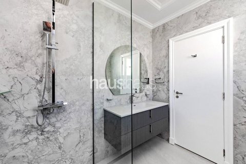 Vilë në Palm Jumeirah, Dubai, Emiratet e Bashkuara Arabe 5 dhoma gjumi, 465 m2. № 627026 - Foto 19