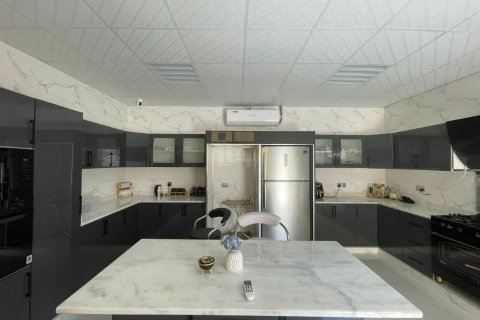 Villa zum Verkauf in Ras Al Khaimah, VAE 6 Schlafzimmer, 929 m2 Nr. 734671 - Foto 2