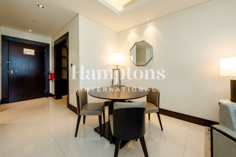 Apartment in Downtown Dubai (Downtown Burj Dubai), UAE 1 bedroom, 68.74822000 sq.m. № 759939 - photo 4