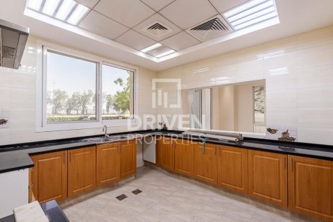 Villa para arrendamento em The Villa, Dubai, EAU 5 quartos, 555 m2 № 757324 - foto 14