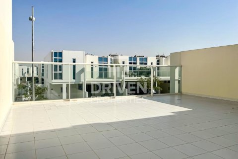 Villa til leje i Dubai, UAE 4 soveværelser, 151.8 kvm № 757322 - foto 10
