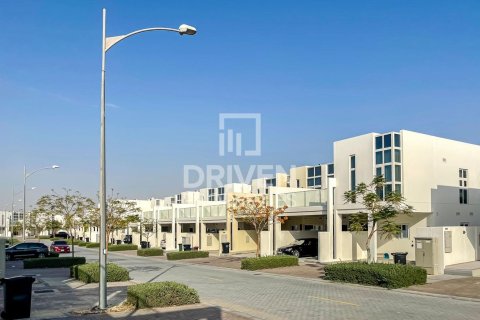 Villa til leje i Dubai, UAE 4 soveværelser, 151.8 kvm № 757322 - foto 14