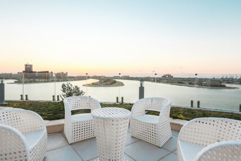Apartment til salg i Palm Jumeirah, Dubai, UAE 1 soveværelse, 88.3 kvm № 704915 - foto 5